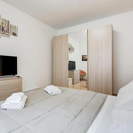 La Tua Oasi A 2 Minuti Dalla Metro A E Vicino Al Parco *